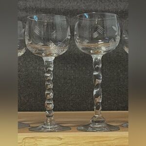 8 VTG Crystal Cordial Glasses 1 oz Twisted Stem Etched 4.125”Tall Vines & Leaves